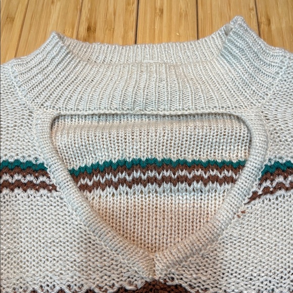 Fringe accent mock neck sweater. Size M. Beige,teal,orange,brown. - Picture 7 of 10